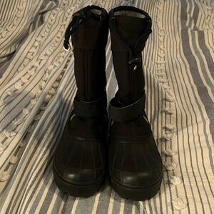 L.L. Bean snow boots for boys